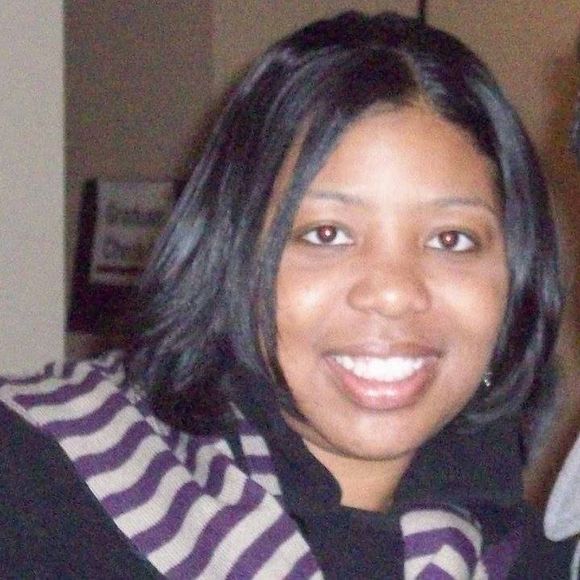 Meet your Posher, Dee - Picture 1 of 1